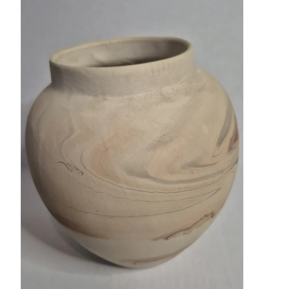 Vintage Nemadji Pottery Vase Swirl Art Pottery Minnesota Signed Indian River